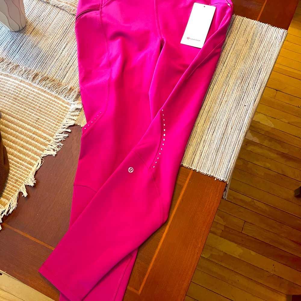 Lululemon Rain Repellent HR Run tight 28”